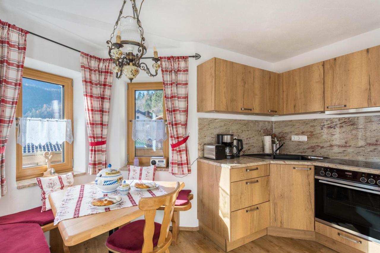 Ferienwohnung Granat Mittenwald Ngoại thất bức ảnh
